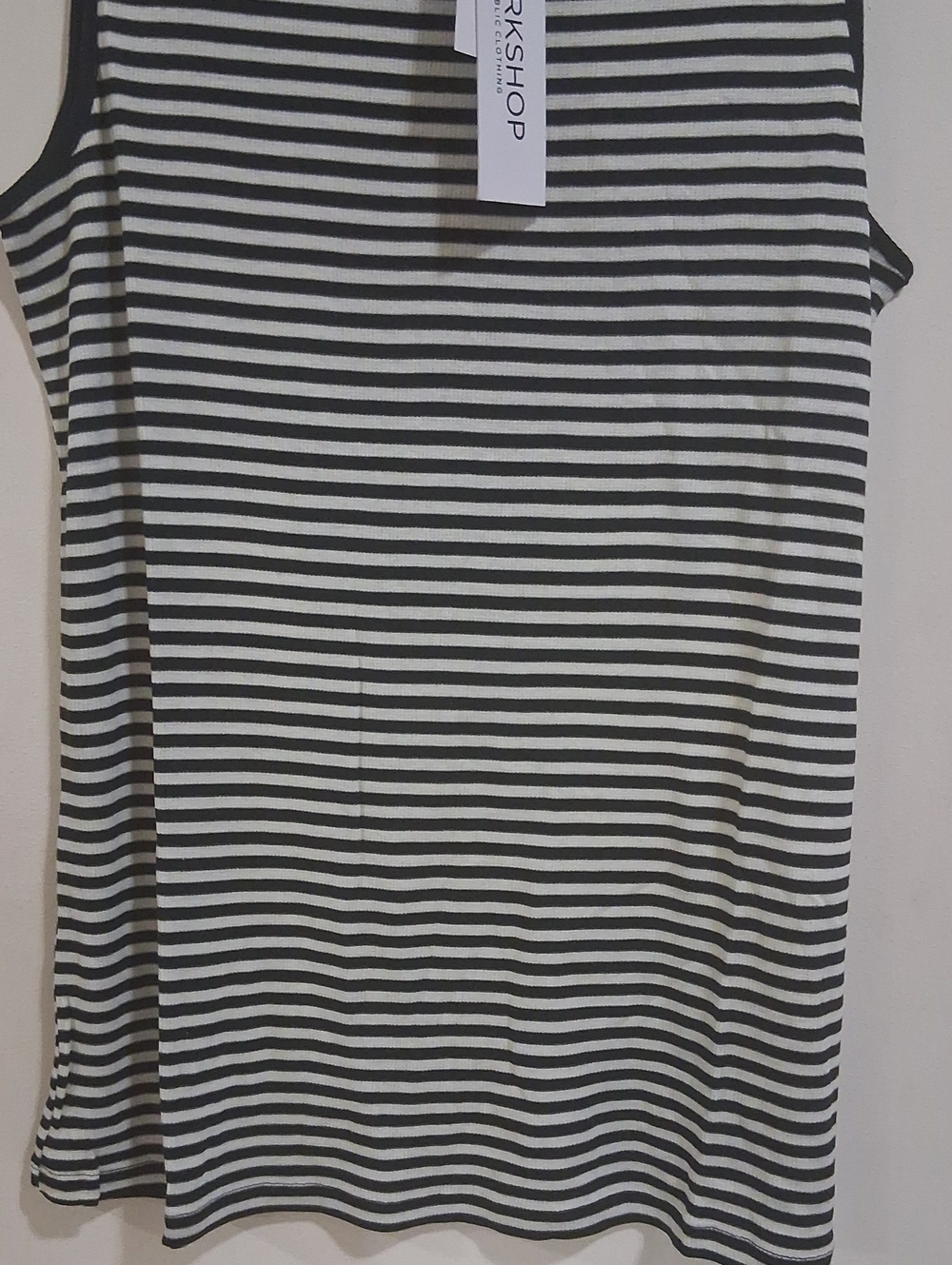 Nwt Workshop Republic Clothing Black and White Striped Sleeveless Mock Neck Tank - Picture 4 of 8